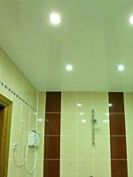 Натяжной потолок в ванной комнате - как выбрать и создать уникальный дизайн?