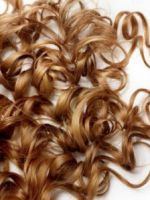 Биозавивка волос – красивые локоны с минимальным риском