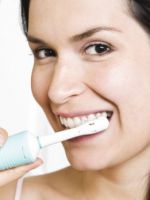 Ультразвуковая зубная щетка – критерии правильного выбора