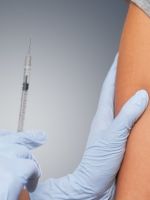 Прививка от гепатита Б взрослым – зачем, как и когда вводить вакцину?
