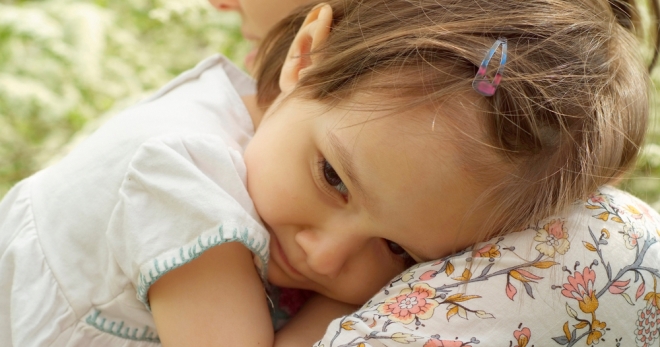 Застенчивый ребенок – как раскрепостить робкого малыша?