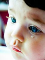 Почему у ребенка болят глаза?