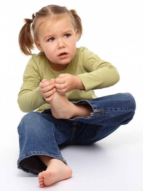 Почему у ребенка болят ноги?
