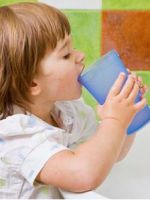 Как научить ребенка полоскать горло?