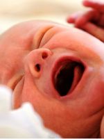 Газоотводная трубка для новорожденных – как пользоваться при коликах и запорах