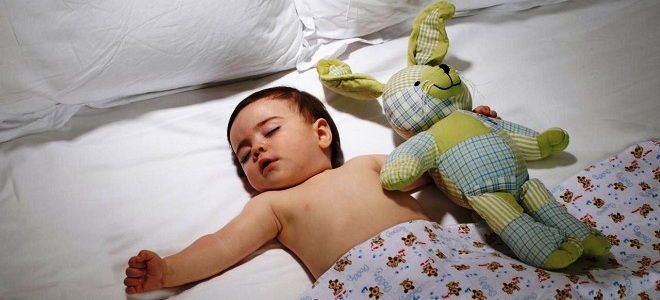 как научить ребенка спать всю ночь
