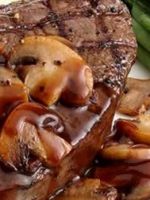 Мясо с грибами - лучшие рецепты запеченного, жареного и тушеного блюда
