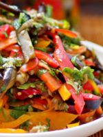 Салат из баклажанов - оригинальные идеи приготовления вкусной и пикантной закуски