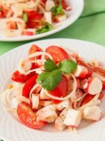 Салат с крабовыми палочками и помидорами - самые вкусные рецепты закуски на каждый день