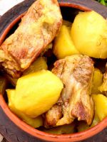 Картошка в горшочках - бесподобное угощение, запеченное в духовке