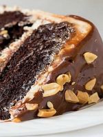 Торт «Сникерс» - восхитительный десерт для торжества и не только!