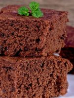 Шоколадный бисквит - лучшие рецепты для десерта или коржа для торта