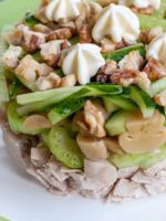Салат с шампиньонами и куриной грудкой - вкусные рецепты для праздника и на каждый день