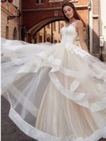 Тренды свадебных платьев 2022 года для красивых, романтичных и смелых невест