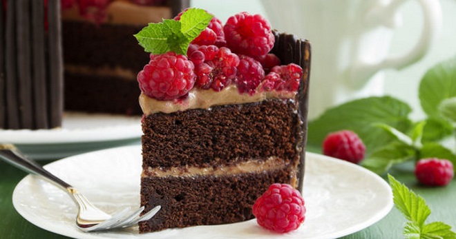 Торт с малиной - интересные идеи приготовления и украшения десерта с ягодами