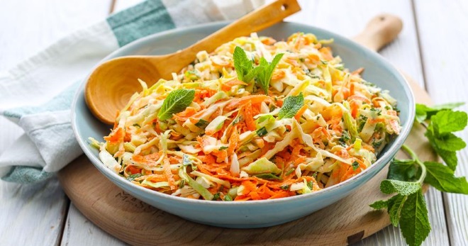 Салат из капусты и моркови - вкусные и разнообразные рецепты витаминной закуски