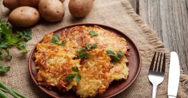 Постные картофельные драники - лучшие рецепты блюда без яиц и мяса