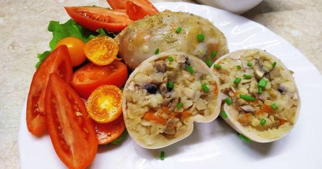 Кальмары фаршированные грибами - восхитительно вкусное угощение для праздника и не только!