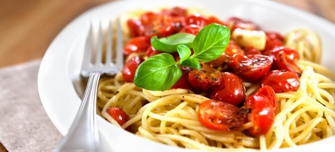как приготовить спагетти с сыром и помидорами
