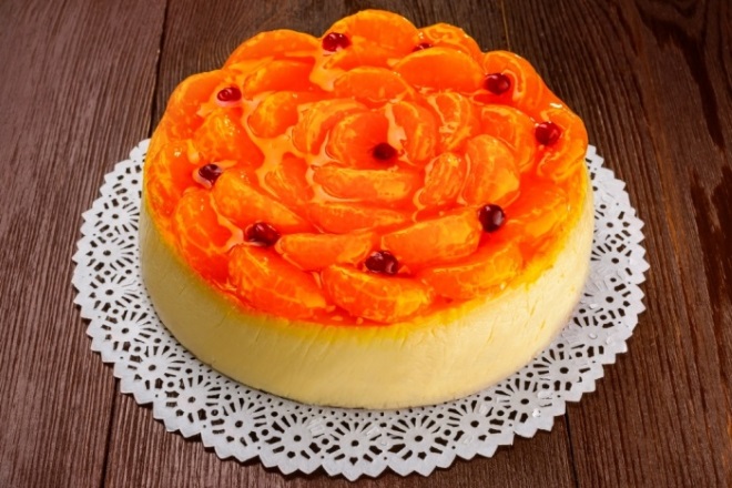 Как украсить торт мандаринами и желе