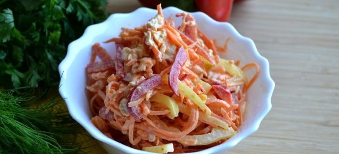 Салат из копченой грудки и корейской моркови