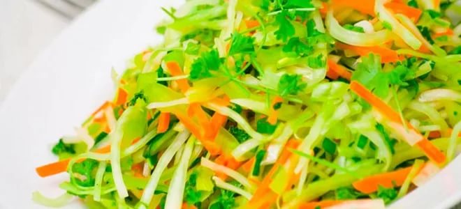 Салат с сельдереем морковью и капустой