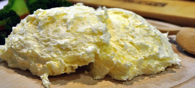 Сербский сыр каймак