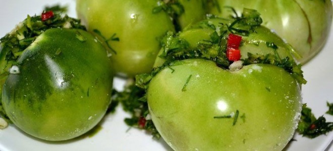 зеленые помидоры фаршированные зеленью и чесноком