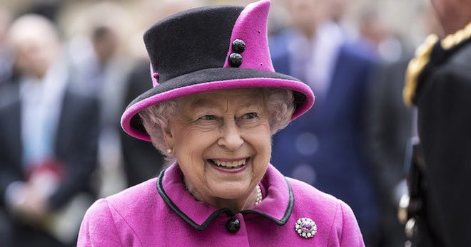 Есть еще порох в пороховницах: 91-летняя Елизавета ІІ  совершила конную прогулку 