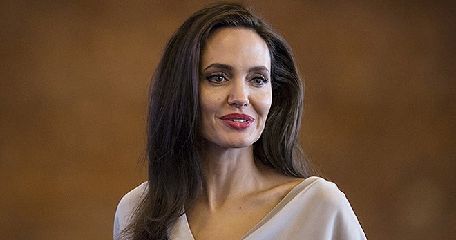 Анджелина Джоли выступила против сексуального насилия