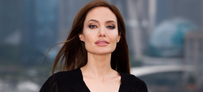 Анджелина Джоли стала рекламным лицом нового аромата от Guerlain