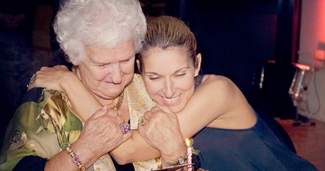 Селин Дион поздравила маму с 90-летием вместе с 11-ю сестрами и братьями
