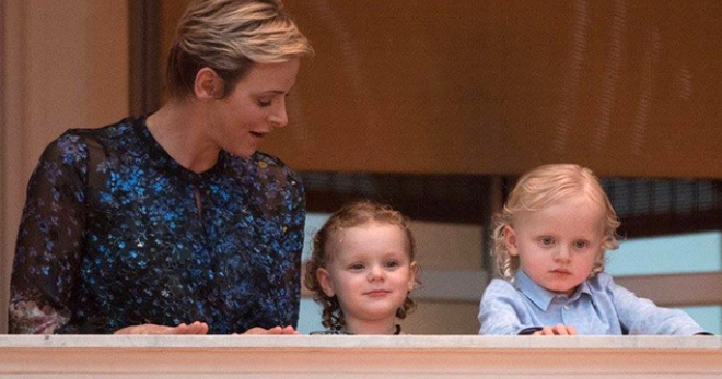 Княгиня Шарлен вместе с детьми побывала на празднике по случаю Дня святого Иоанна 