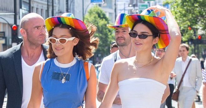 Белла Хадид и Кендалл Дженнер в Лондоне приняли участие в Pride Parade 