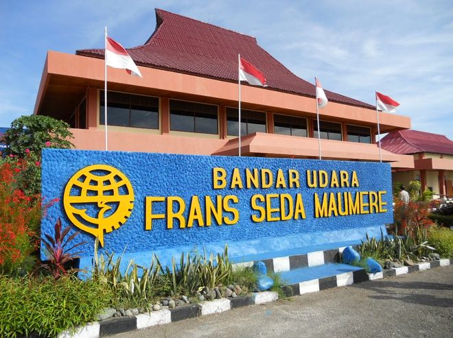 Аэропорт Маумере на острове Флорес, Индонезия