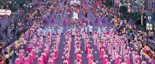 Парад в честь дня независимости Южной Кореи