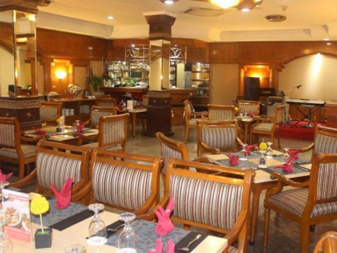 Ресторан в отеле Yasmin, Джаяпура