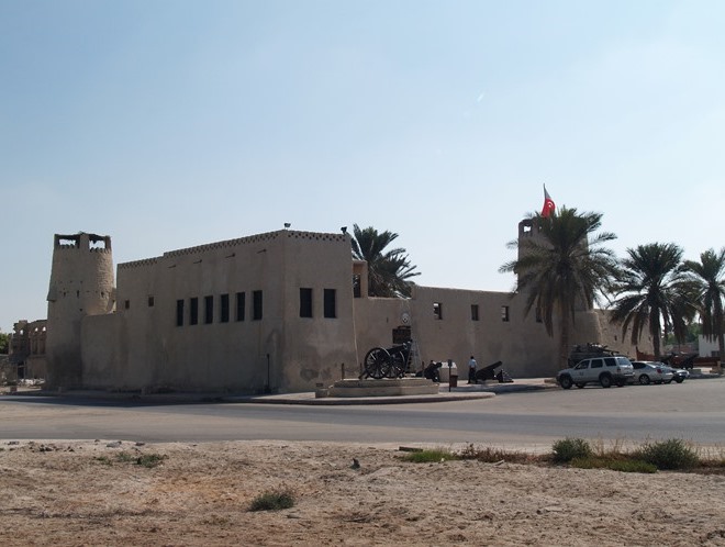 Старинная крепость Умм-аль-Кайвайна