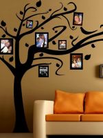 Дерево на стене с фотографиями  