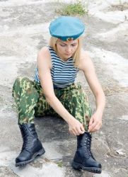 как пойти служить в армию девушке