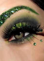 Макияж для каре зеленых глаз брюнеток