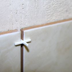 Укладка керамической плитки в ванной15