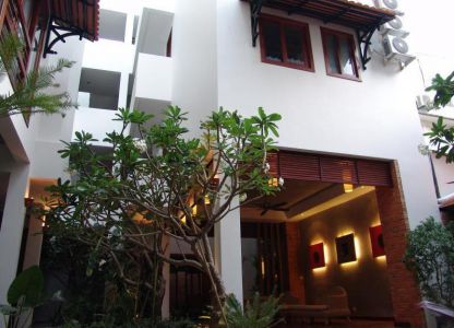 Frangipani Fine Arts Hotel