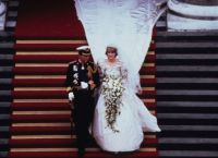 Принцесса Диана и принц Чарльз на собственной свадьбе