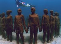 Одна из самых известных достопримечательностей - подводный парк скульптур