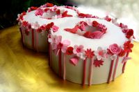 Как украсить торт цветами из мастики