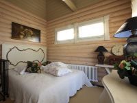 6. Спальня дизайн стены из дерева