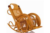 Кресло-качалка из ротанга2