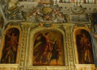 Настенные картины главной лестницы монастыря