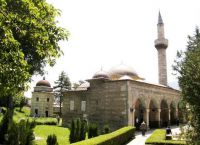 Двор мечети